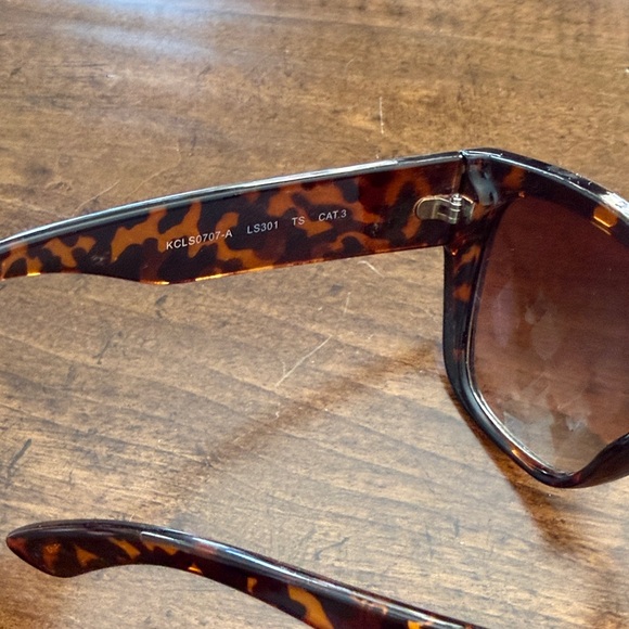 Laundry Brand Tortoise Shell Sunglasses